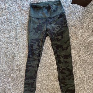 Lululemon Wunder Under